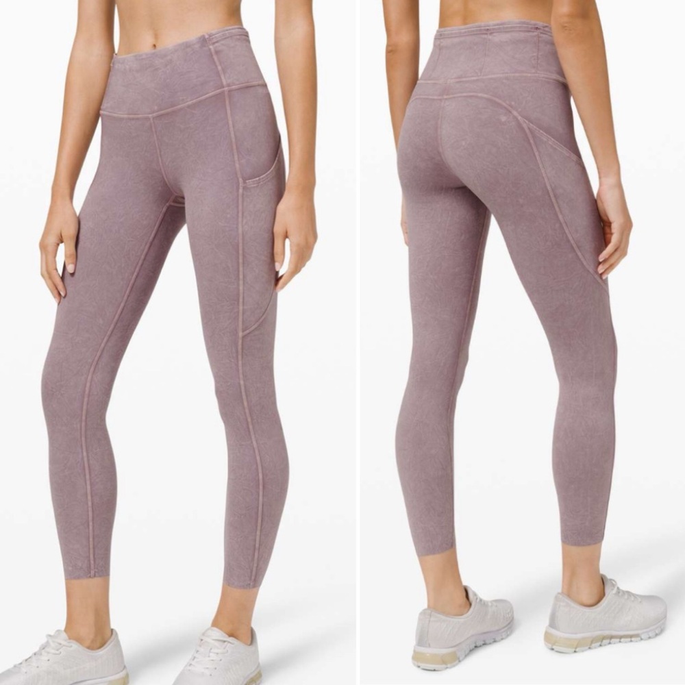 Lululemon Fast and Free Tight II 25" Ice Dye in Ice Wash Violet Verbena, size 4